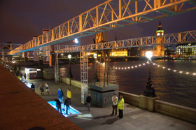 Rigging Services provided a solution for Projection Advertising outside the London Aquarium